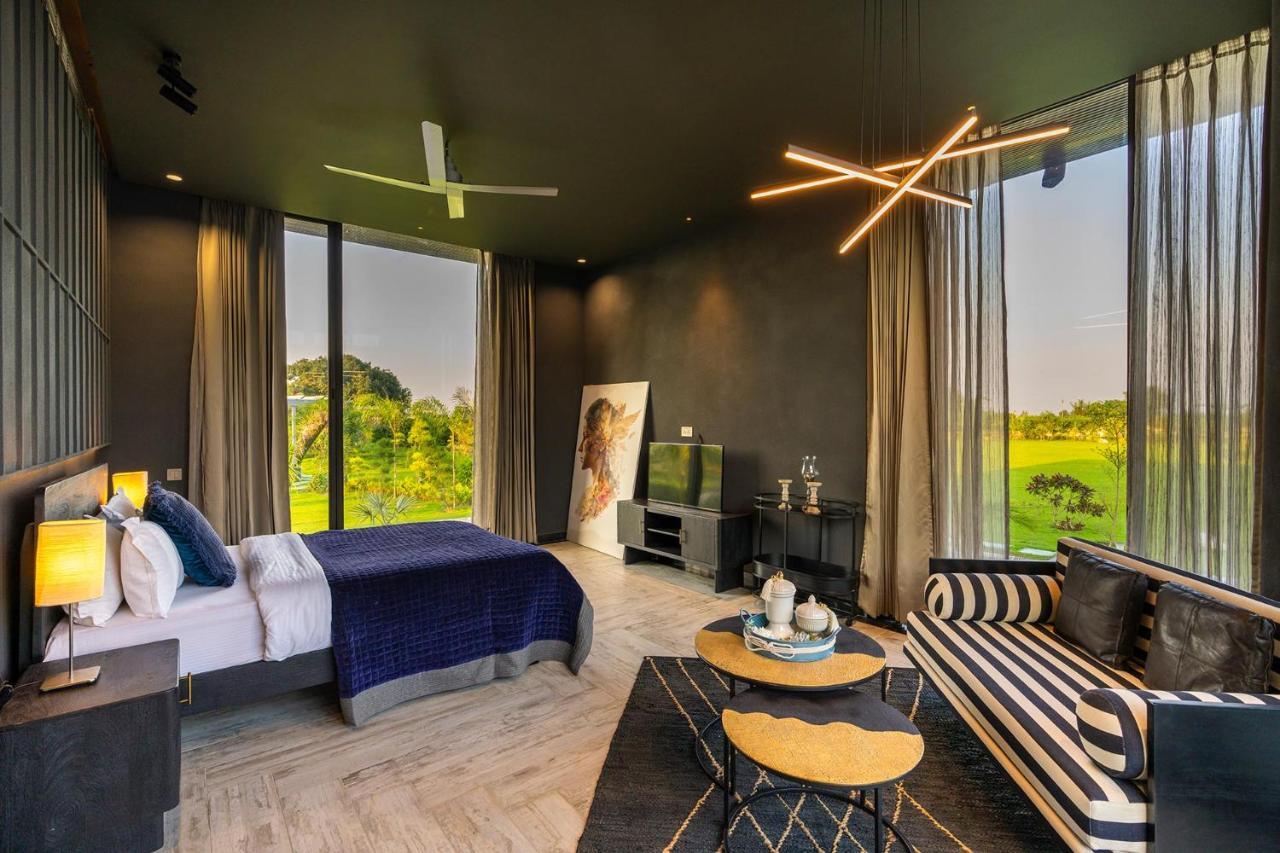 Stayvista'S Anantam - Luxury 4Br Villa With Huge Swimming Pool In Delhi Nowe Delhi Zewnętrze zdjęcie