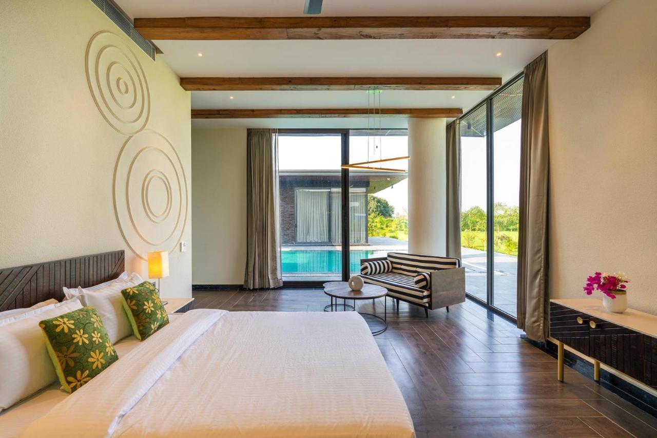 Stayvista'S Anantam - Luxury 4Br Villa With Huge Swimming Pool In Delhi Nowe Delhi Zewnętrze zdjęcie